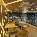 Class Meireles 2304 A 500 M Da Beira Mar Apartamento