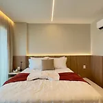 Class Meireles 2304 A 500 M Da Beira Mar Apartamento